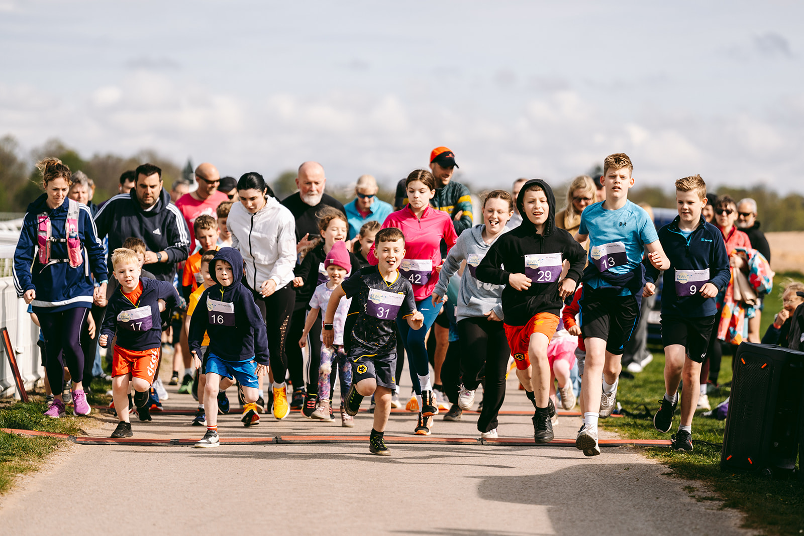 Runners at the 2025 TEWV 10k, York Racecourse.